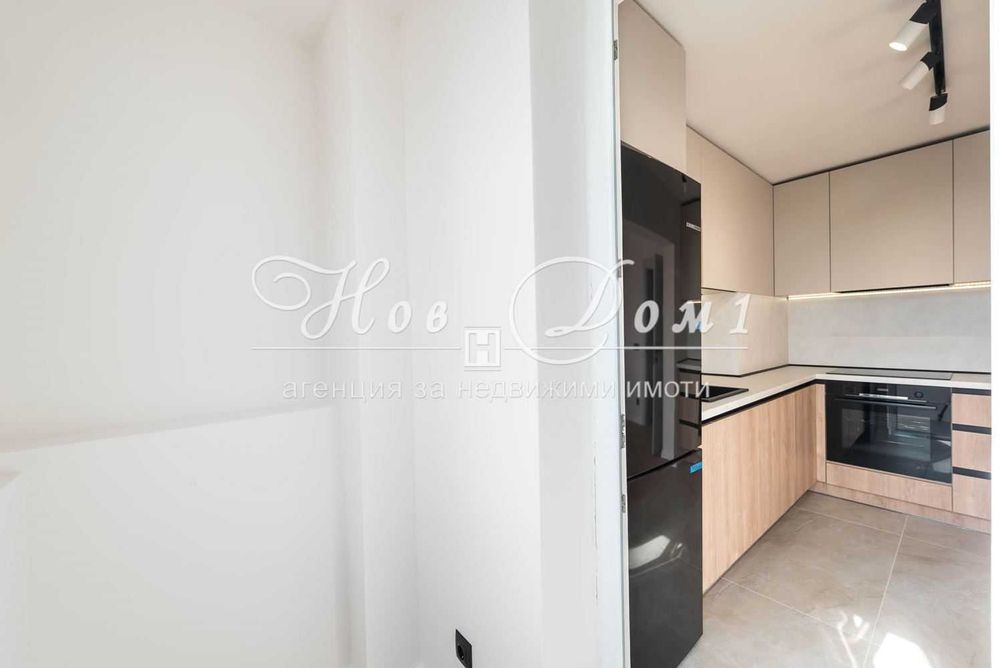 Продава се Тристаен апартамент в Варна, Левски - 70 кв.м за 1567 €/кв.м - Снимка #20