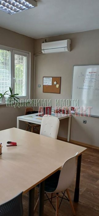 Офис в Варна-Нептун площ 82 цена 400евро