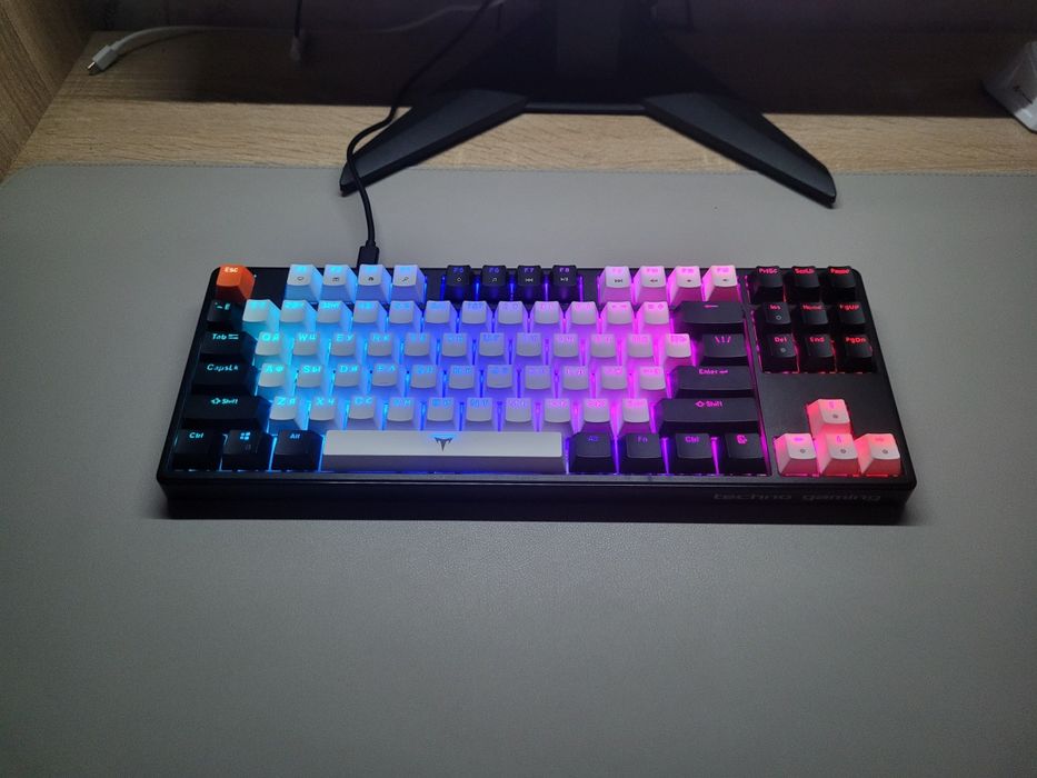 Продам игровую клавиатуру