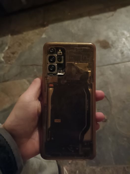 telefon oppo cu display spart si fara spate