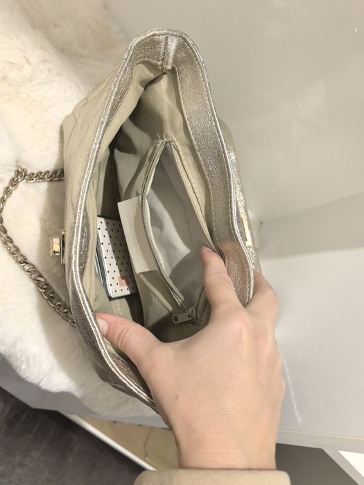 Дамска чанта златиста естествена кожа