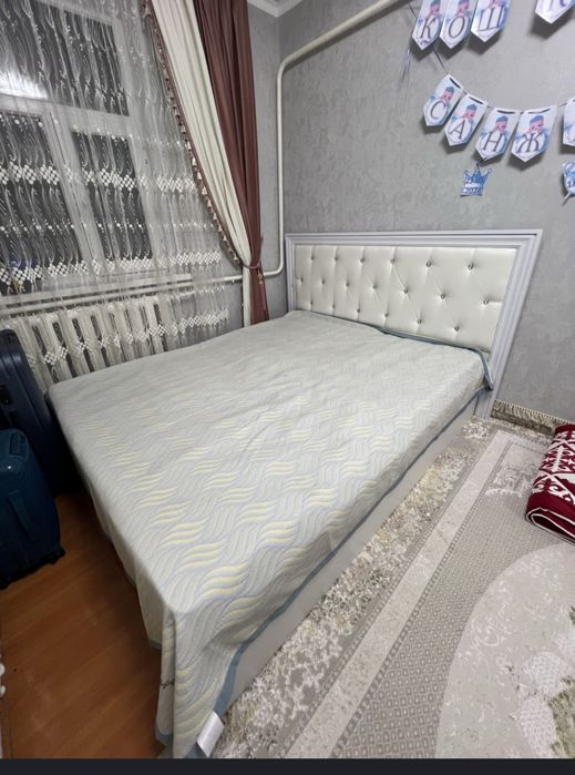 Спальный кровать