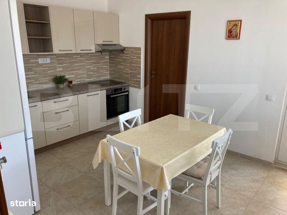 Casa pe parter, 2 dormitoare, 65 mp, teren 250 mp, zona Simnicul de su
