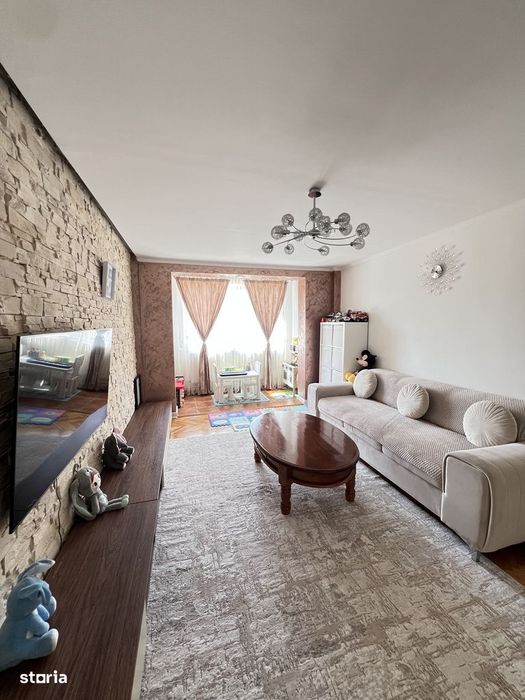 Apartament  De vanzare 3 camere