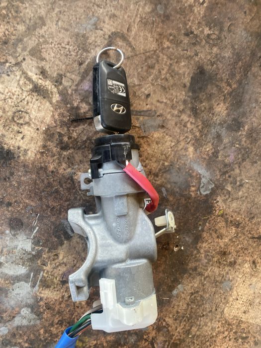 Контактен ключ за хюндай и30