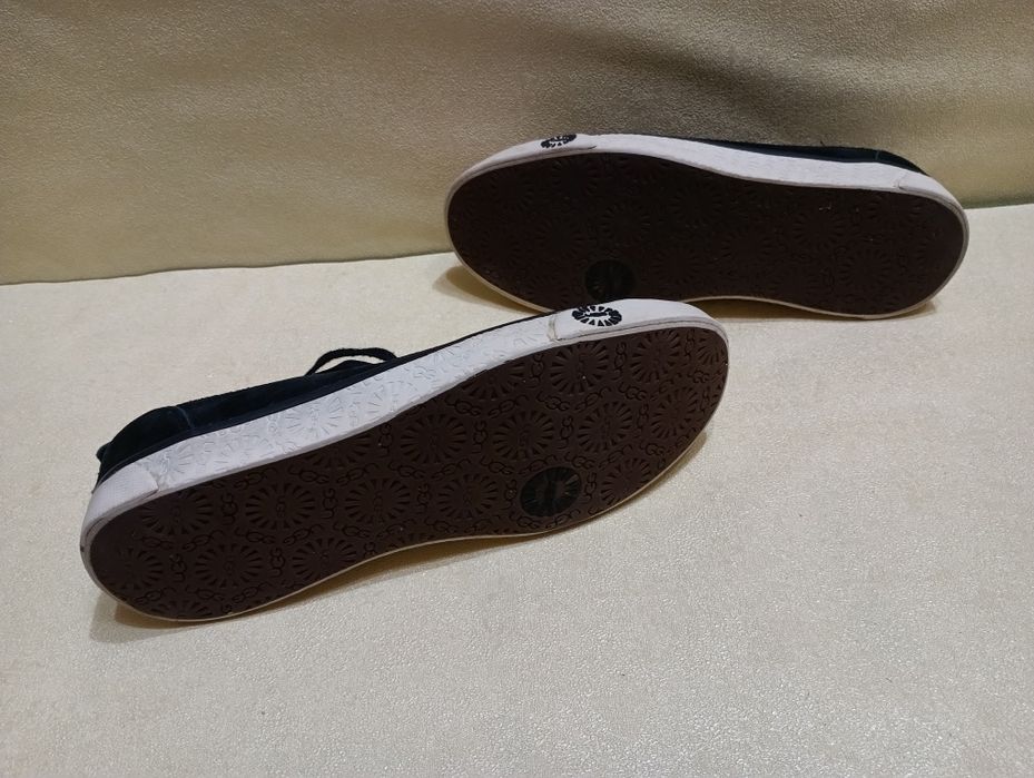UGG кецове кожа N38- 25 лв