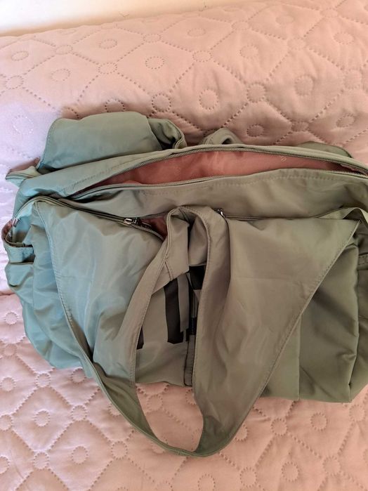 Дамска чанта – голяма,в  зелено, промазка, 100% непромокаема