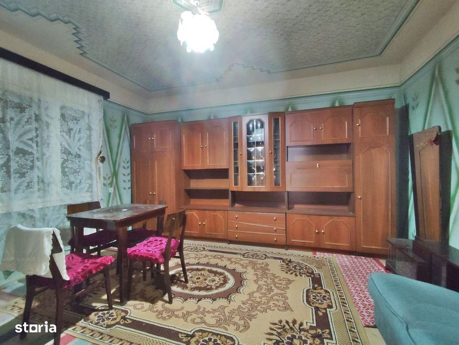 Casa la tara, gaz, acces auto, teren 4122 mp – Petid, Bihor