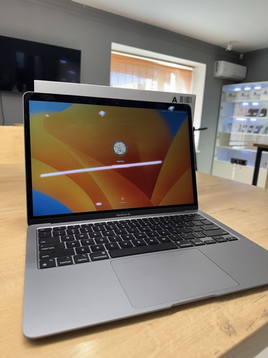 Macbook air M1 13 / 94% 256 gb