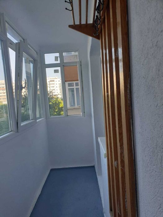 Proprietar-Inchiriez apartament 3 camere