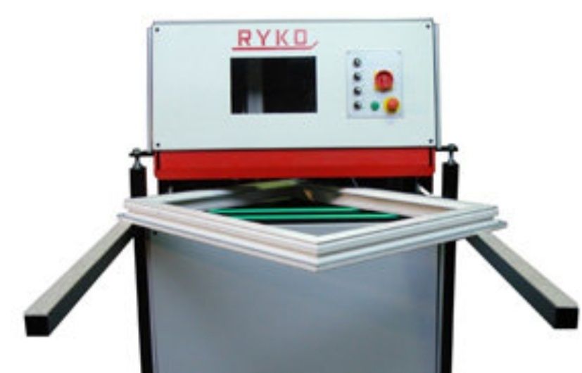 Зачистваща машина за ПВЦ рамки RYKO - Германия за дограма