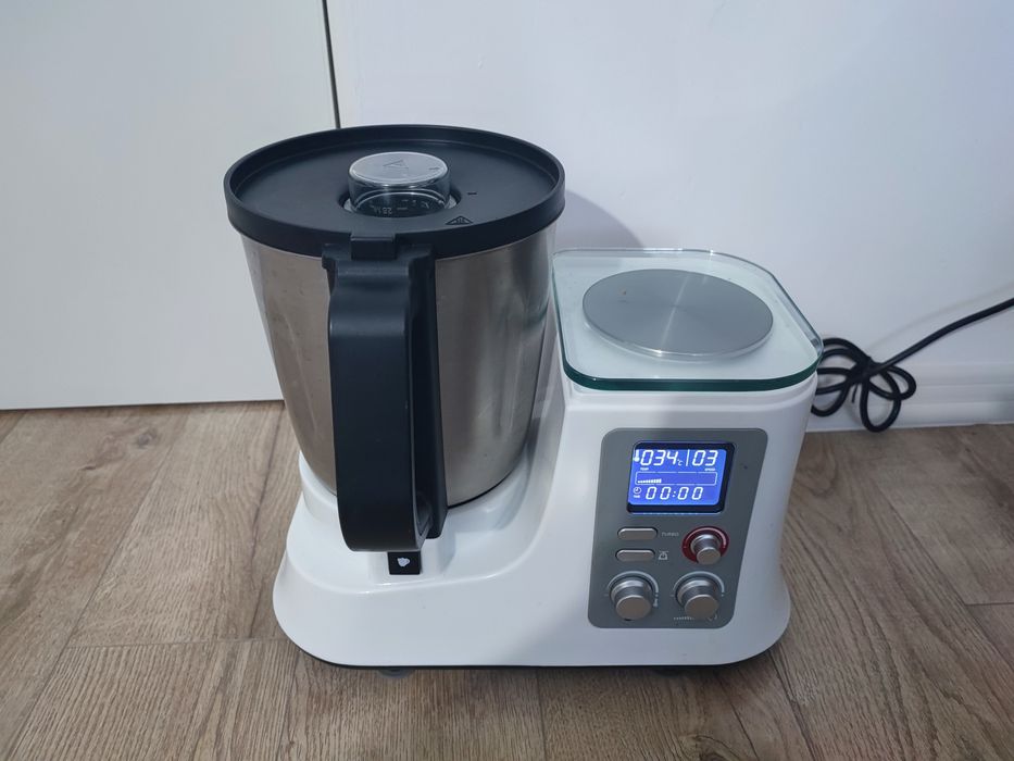 Robot bucatarie Quigg cantar reglaje rotatie cutit, temperatura, timp