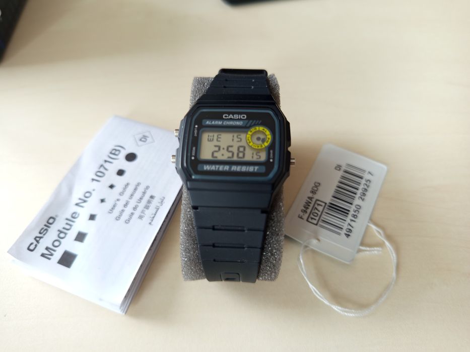 Casio часовници W59 и F94