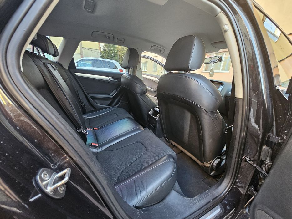 Vand Audi A4 B8 2009