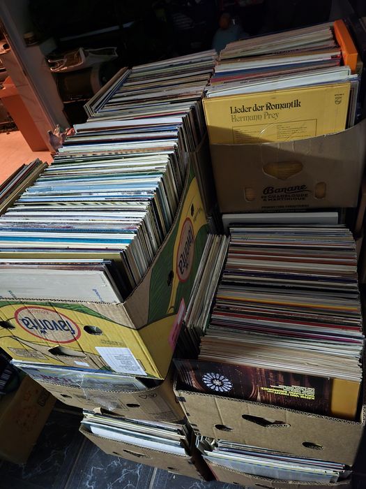 Vând Lot 5000lp colectie uriasa de Discuri Vinil cu muzică clasică mixta