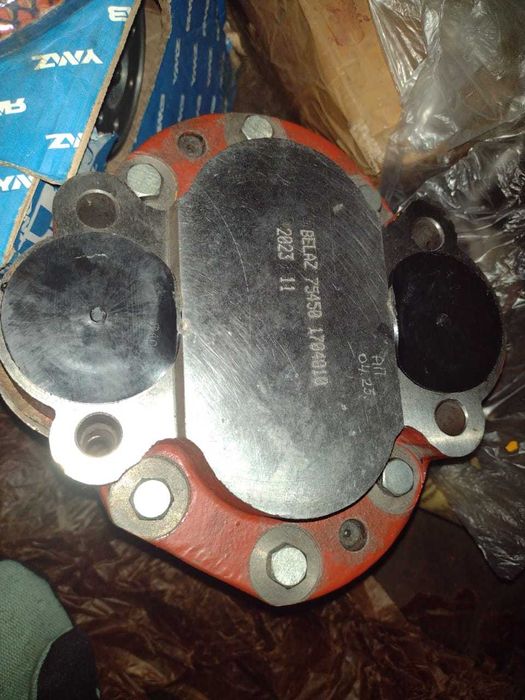 Насос маслянный белаз 75450