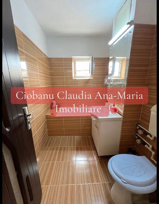 Apartament 2 camere,Decomandat, 1985 bloc izolar