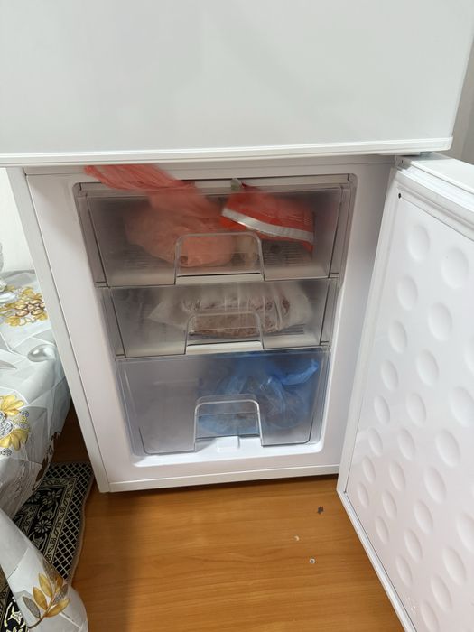 Продается холодильник от Leadbros