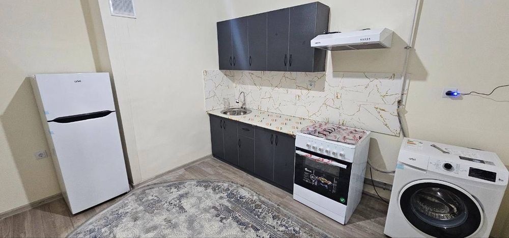 Сдается 2x комнатная квартира
С обстановкой 
В горде Алмалыке