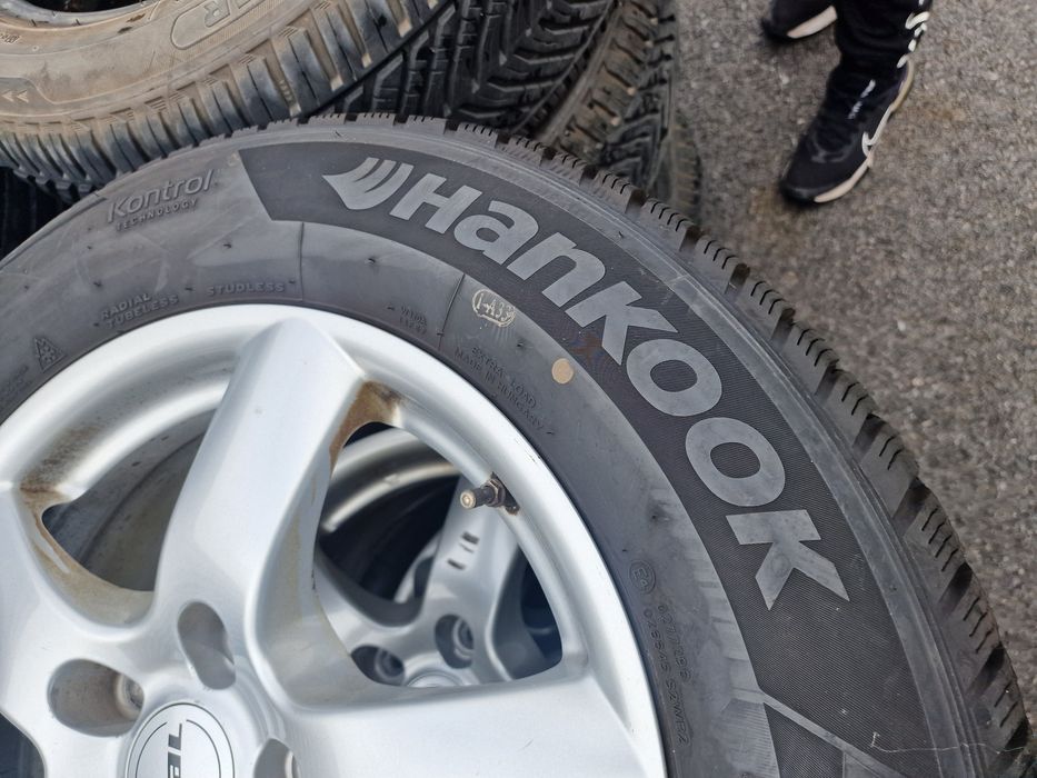Гуми с Джанти за Mercedes GLE,ML W166 235/65 R 17 Hankook 2015 dot