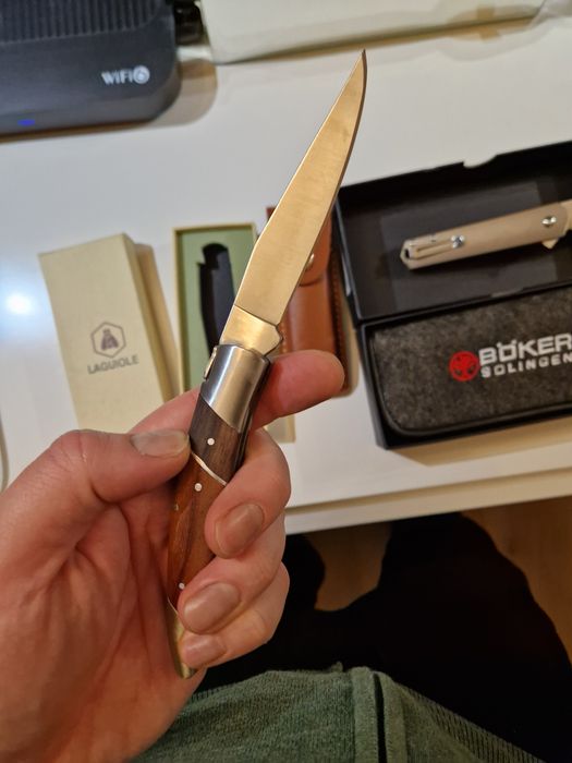 Чисто нов  нож Boker titanium S35VN и чисто нов нож Laguiole