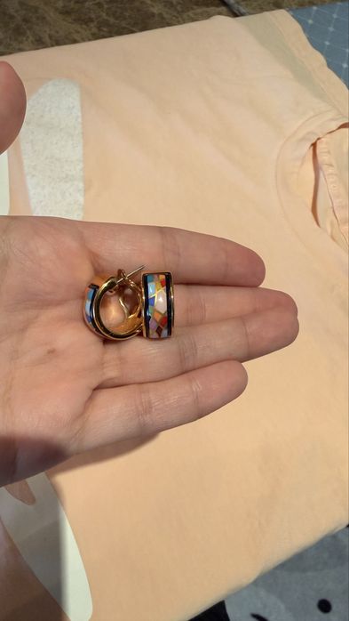 Продам серьги Freywille