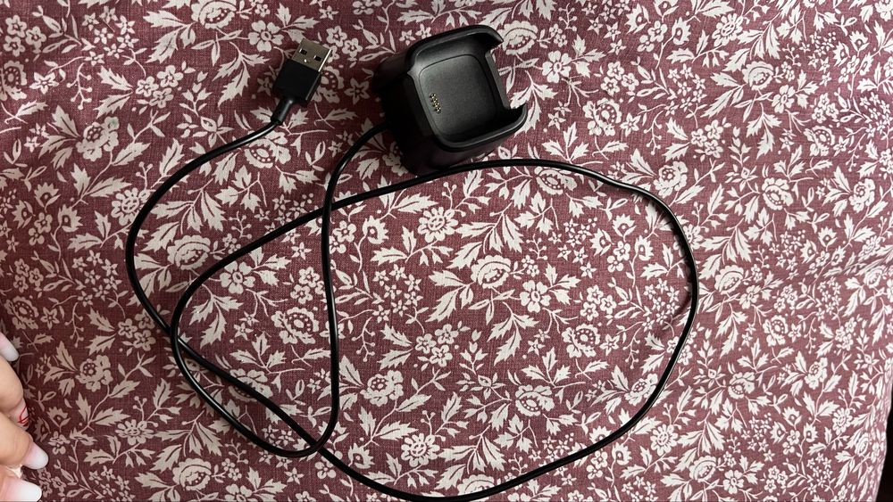Ceas Fitbit versa 2 rose gold