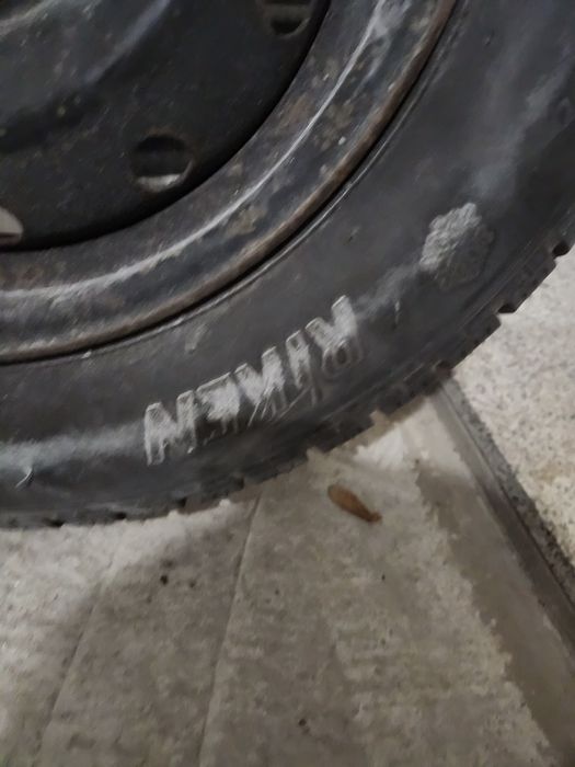 Riken зимна гума с джанта 165/70 R14 като нова