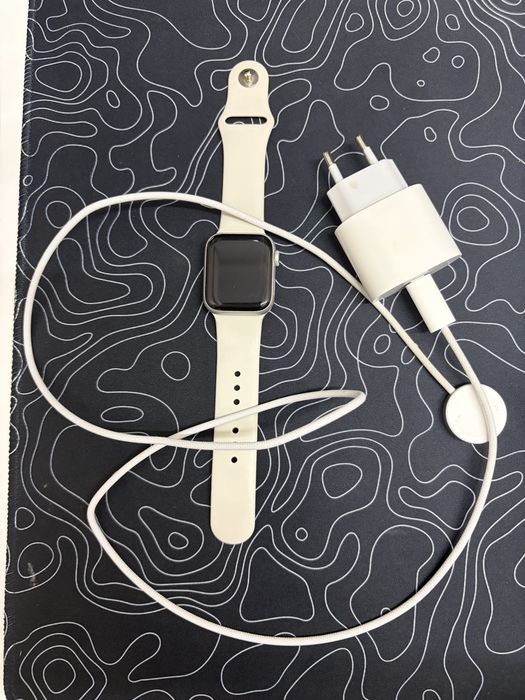продаю apple watch se gen 3