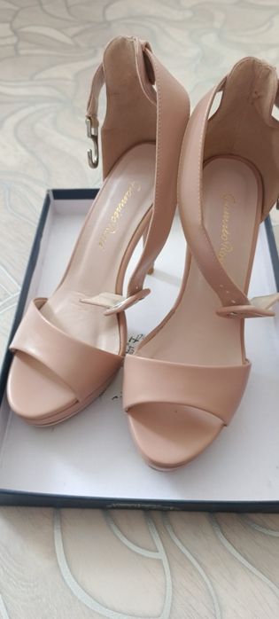 Продам басаножки в отличном состоянии,