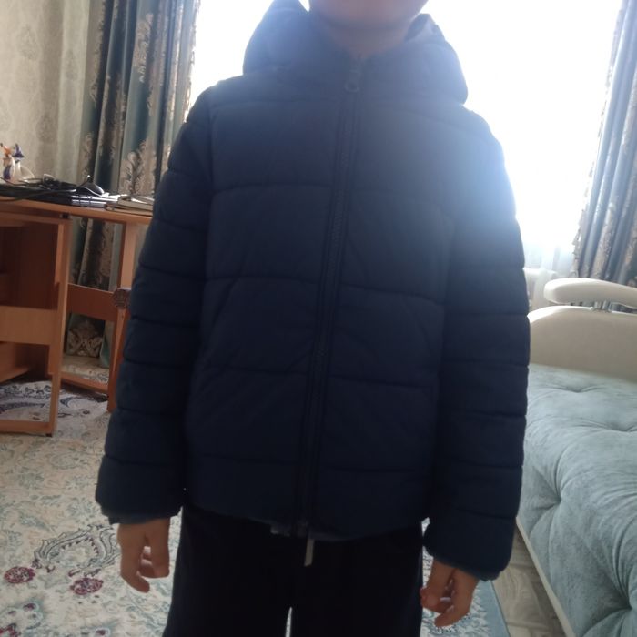 Куртка на мальчика 3-4 г , 2000