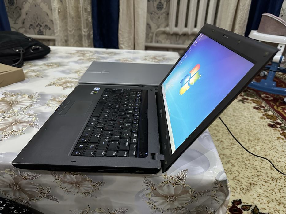 Продаётся ноутбук Samsung R428