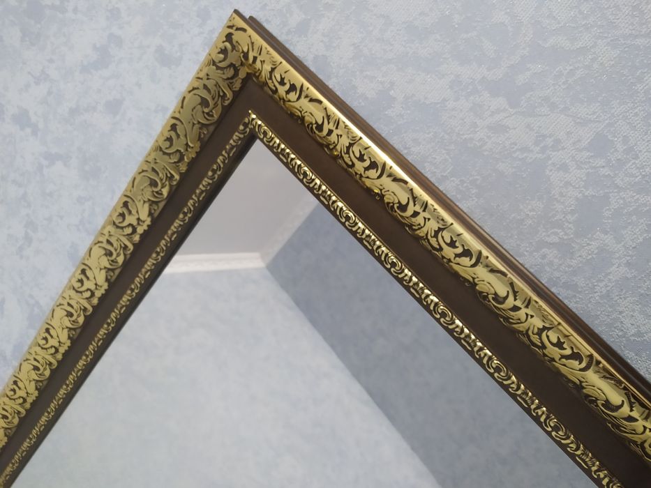 Зеркало в багете. KASPI Red есть