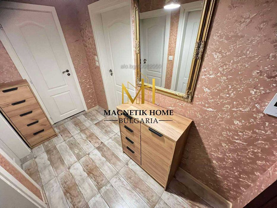 Дава се под наем Тристаен апартамент в Бургас, Център - 105 кв.м за 918 € - Снимка #3