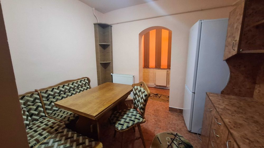 Apartament de închiriat zona Barieră Catedrală