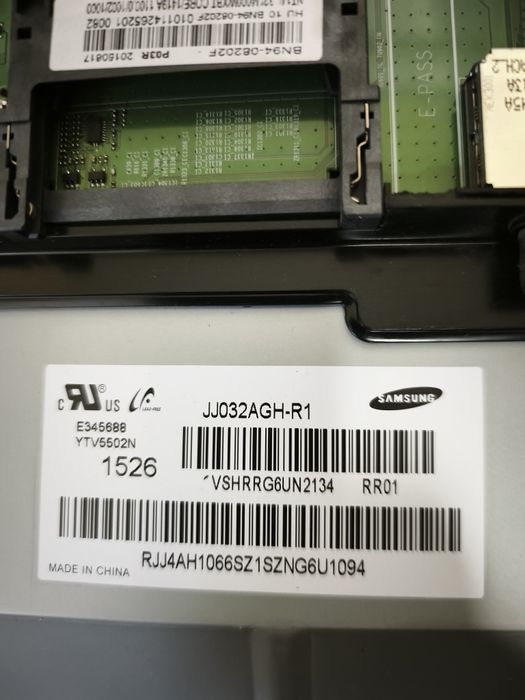 телевизор Samsung 32 UE32J4000AWXBT 
Платка TV рабо