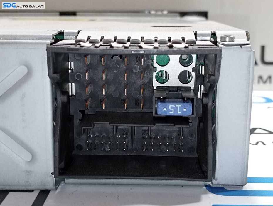 Navigatie Radio CD Player cu Slot Card Bluetooth Peugeot 3008 2009 - 2016 Cod 96751717XT [M6590]