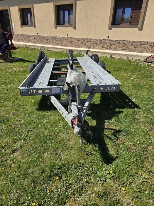 Platformà  auto  Slep  Brian James