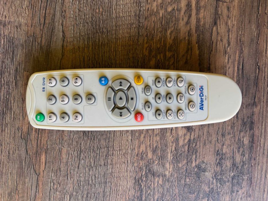 DVR 4 Canale AVerMedia AVerDiGi EB1304NET SATA + Telecomandă Originală