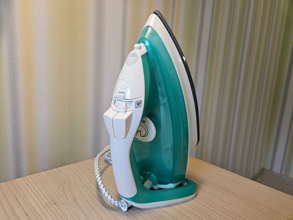 Нова Ютия Tefal FV3510 Supergliss 3510 парна MADE IN FRANCE пара глади