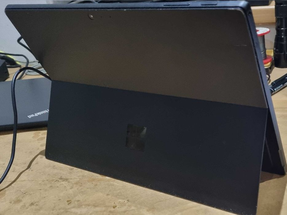 Microsoft Surface Pro 6, 256 Gb SSD, 8 Gb RAM, i5-8530U CPU, model 1796