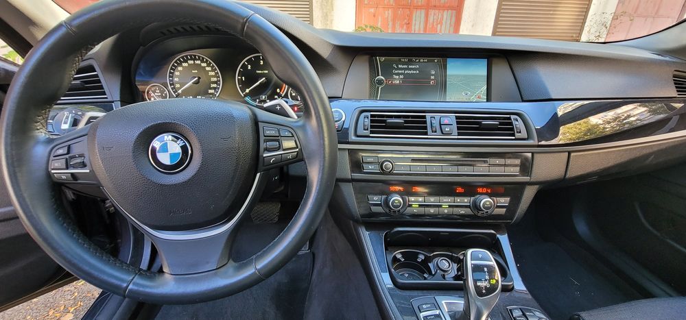 BMW Seria 5 F11 Un break premium cu dotări de top 4x4 trapa padele