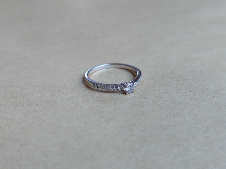 TEILOR Inel  de logodna din aur alb de 18K cu diamant