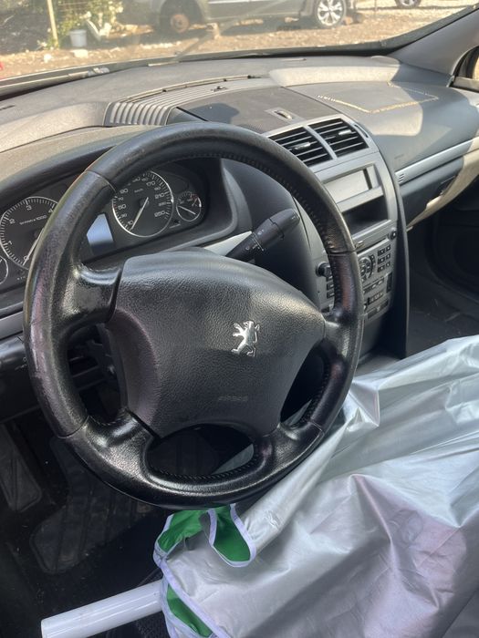 Volan peugeot 407 in stare buna!