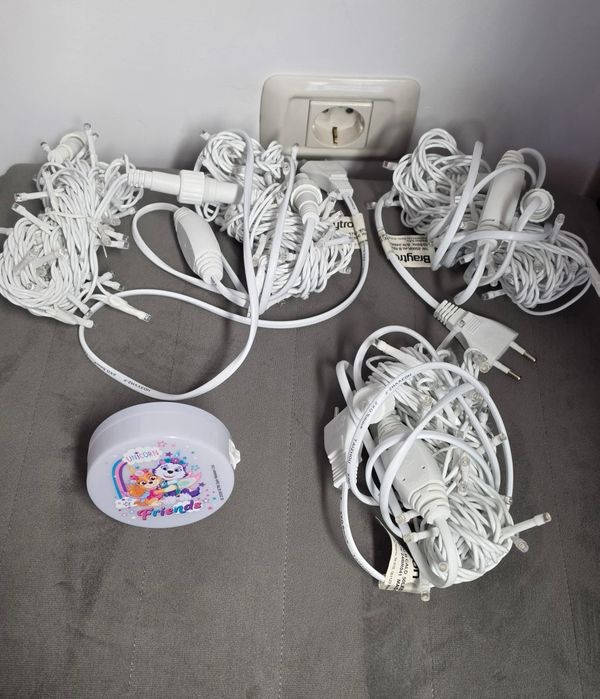4 instalații luminoase și lampă de veghe,50 ron setul