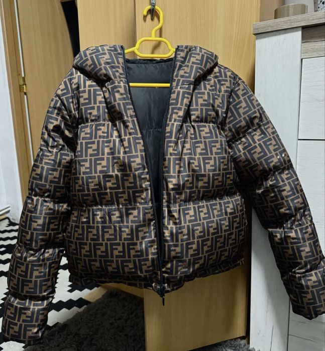 Geaca de damă Fendi