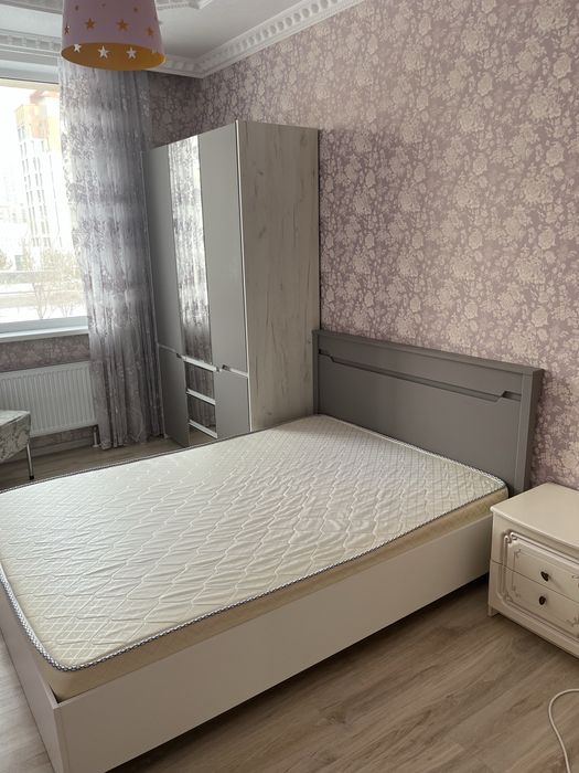 Кровать и шкаф вместе