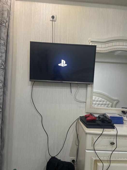 Продается Play Station SONY 4