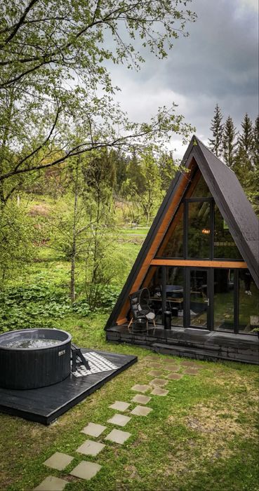 Cabane tip A frame la cheie