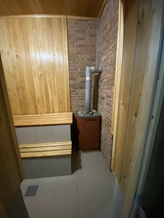 Семейная баня, кабинки, монша